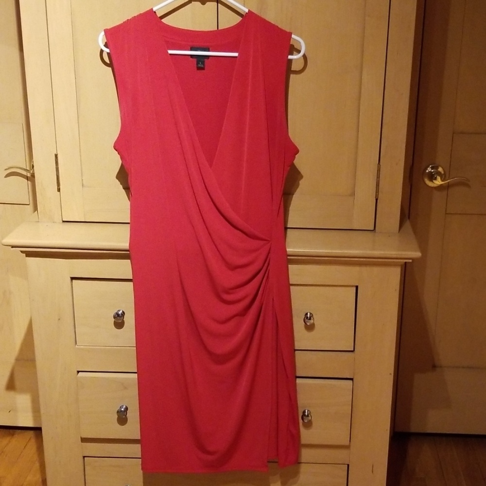 Sleeveless red dress